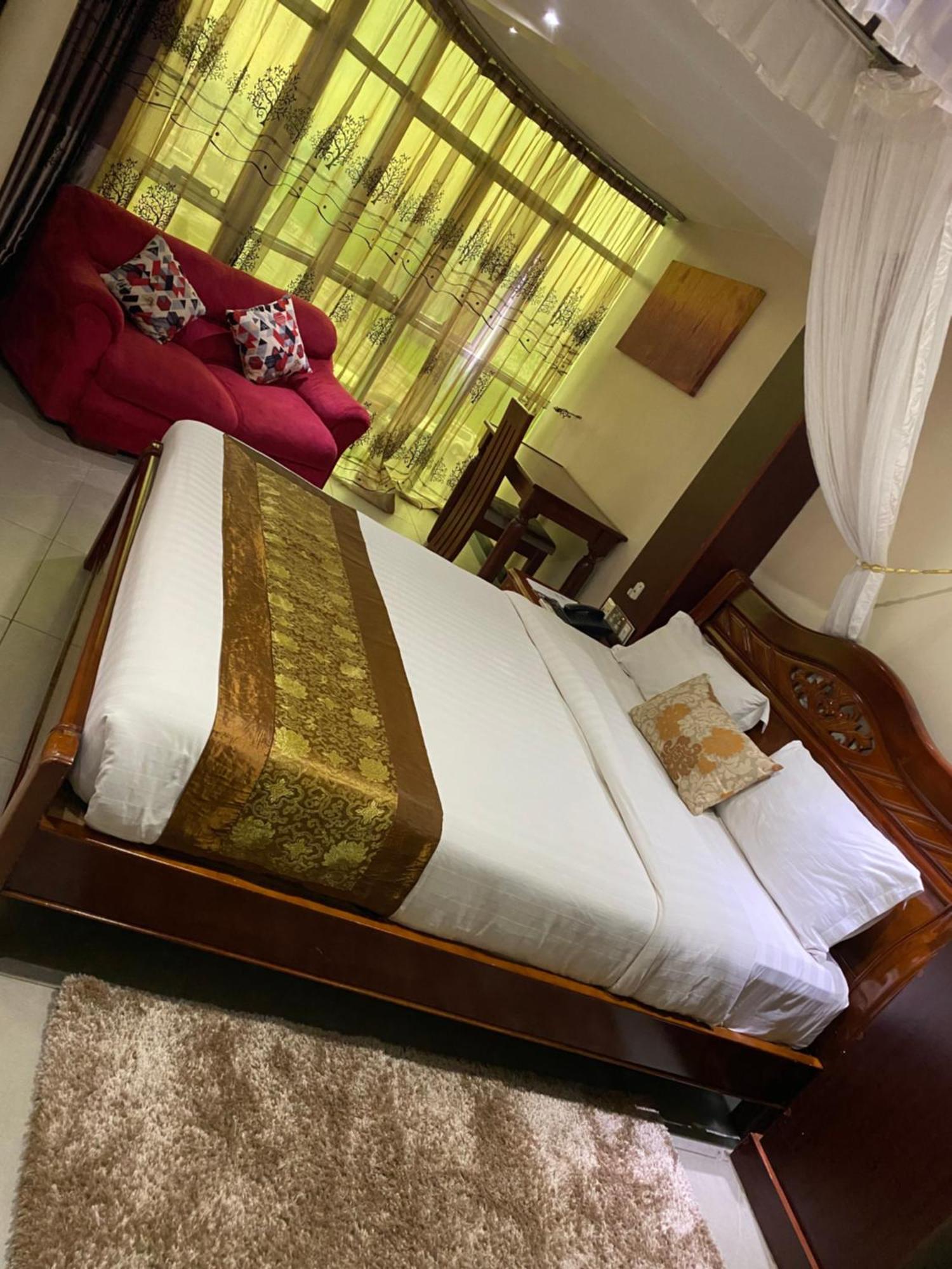 La Grande Hotel Kampala Kültér fotó