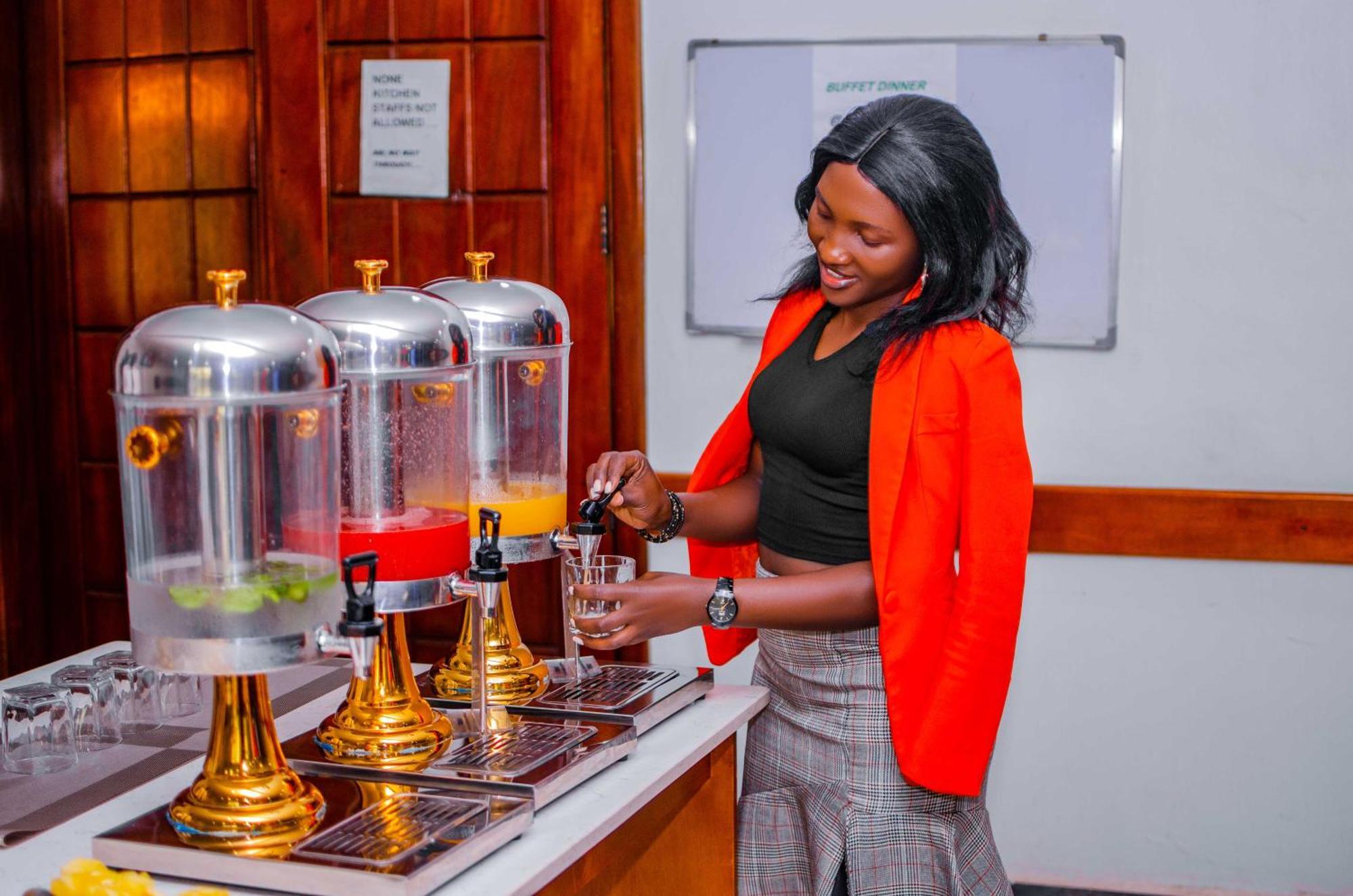 La Grande Hotel Kampala Kültér fotó