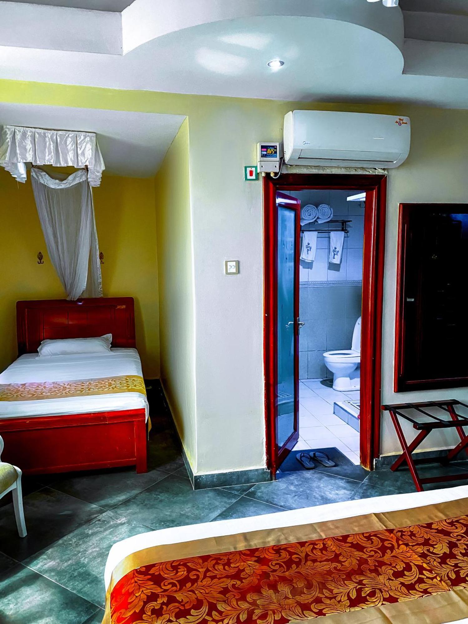 La Grande Hotel Kampala Kültér fotó
